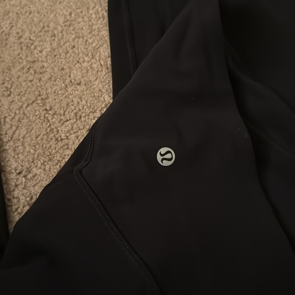 BOTH LIKE NEW!!  Lululemon High Rise Cropped Align Joggers - Picture 8 of 10